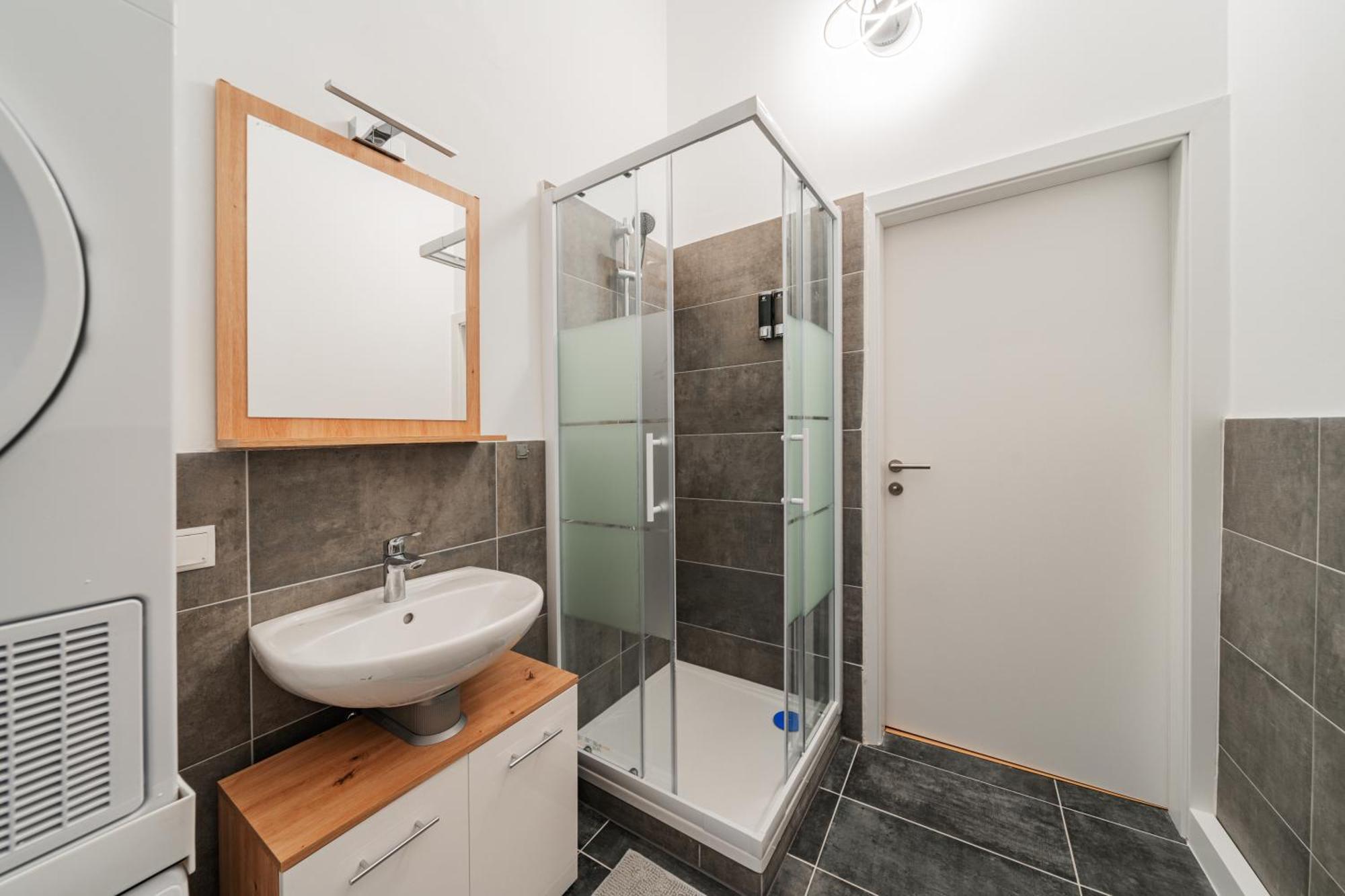 3 Bedrooms - 74Sqm - 10 Min. Inner City Виена Екстериор снимка